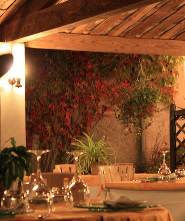 Logis Hotel Restaurant Les Norias Cazilhac  エクステリア 写真