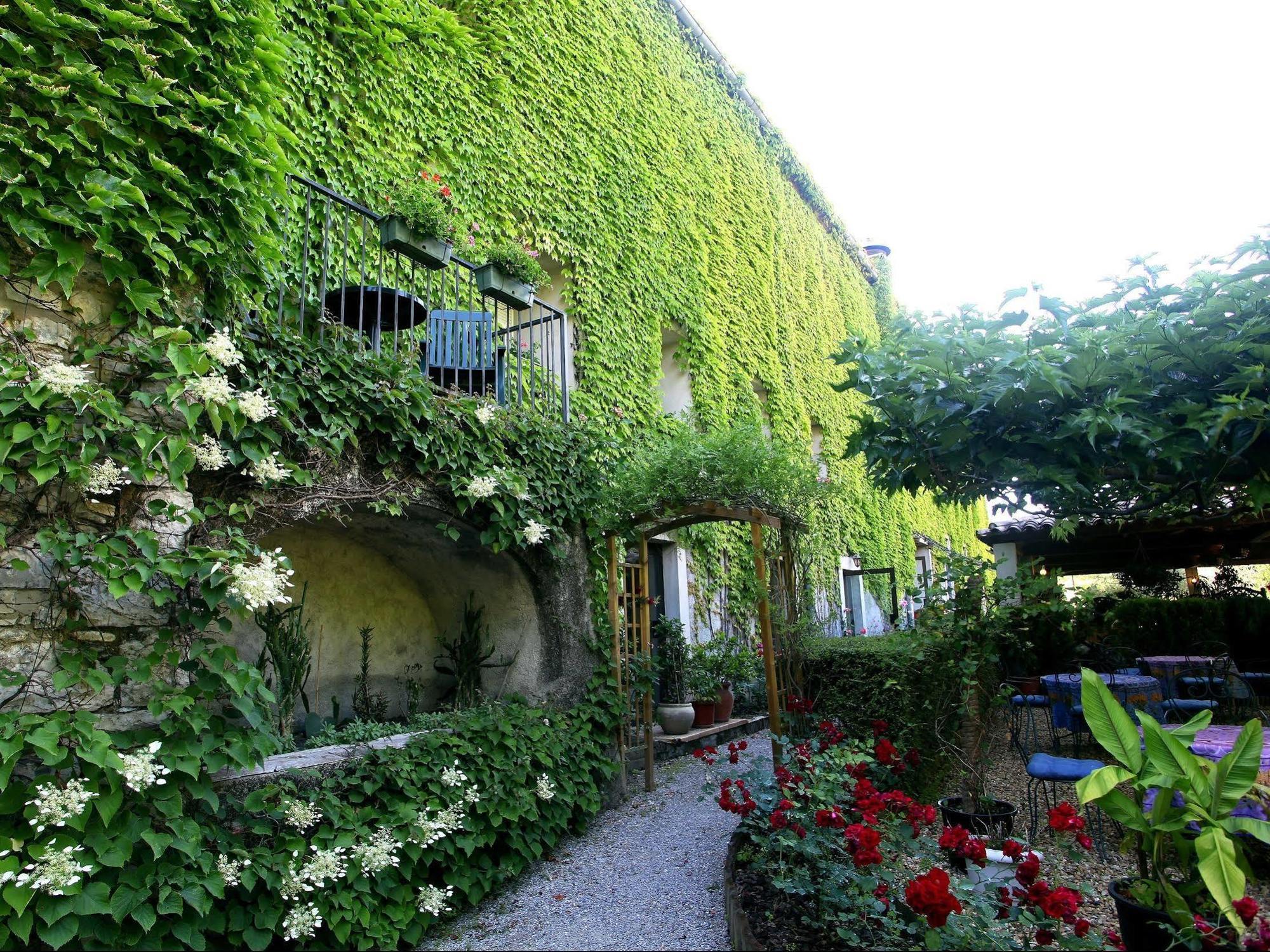 Logis Hotel Restaurant Les Norias Cazilhac  エクステリア 写真