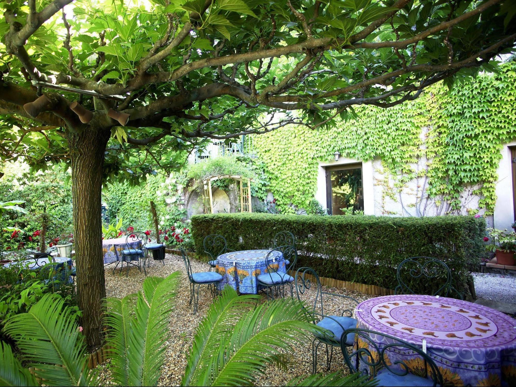 Logis Hotel Restaurant Les Norias Cazilhac  エクステリア 写真