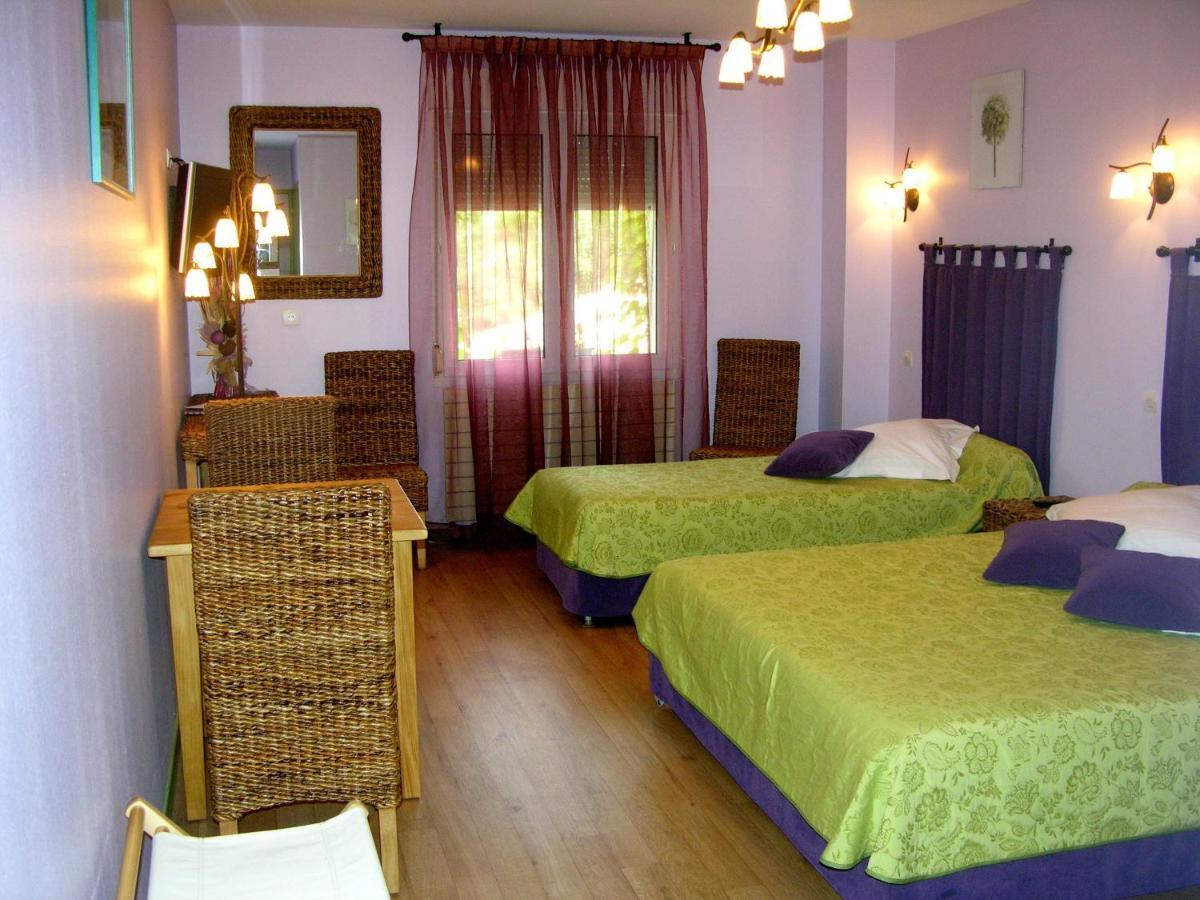 Logis Hotel Restaurant Les Norias Cazilhac  部屋 写真